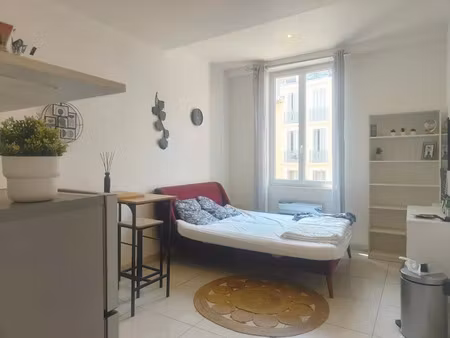 location meublée appartement 1 pièce 19.7 m² à toulon (83000)  530 €
