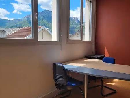 location bureau spacieux et lumineux - 27m²