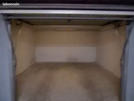 grand garage de 20 m2