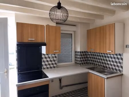 à louer prochainement – maison de ville t3 en cours de rafraîchissement