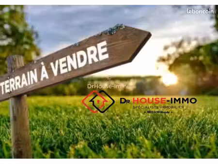 terrain 1349 m² mareuil sur lay dissais