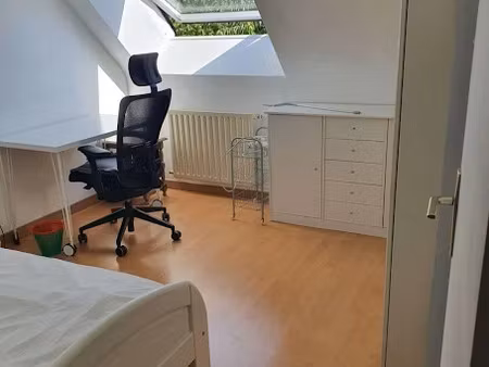 location meublée appartement 1 pièce 12 m² à bruz (35170)  330 €