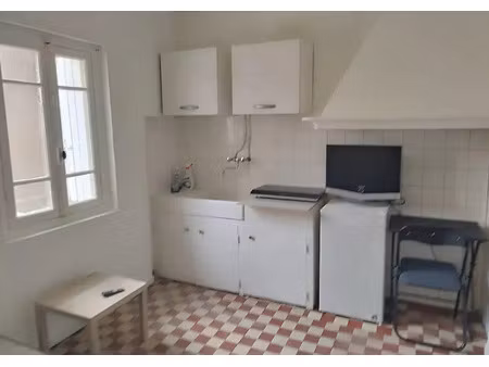 location meublée appartement 1 pièce 16 m² à perpignan (66000)  375 €