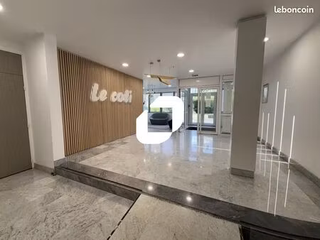 bureaux 152 m²