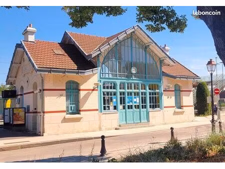 local d'activité 80 m²
