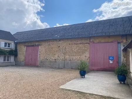 espace de stockage fermé dans corps de ferme