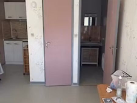 location meublée appartement 1 pièce 20 m² à poitiers (86000)  420 €