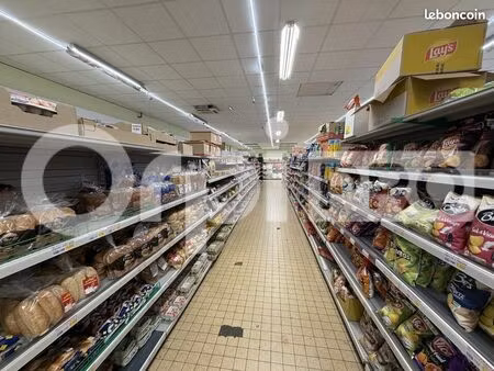 fonds de commerce 800 m²