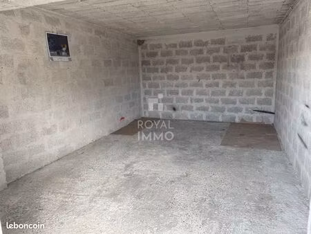 parking/box toulon
