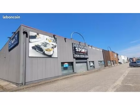local commercial 1425 m² barentin