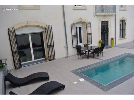 maison de maître 200 m² – 5 chambres – piscine – parking – proche gare et centre-ville