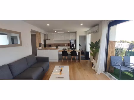 location meublée appartement 5 pièces 96 m² à perpignan (66000)  405 €
