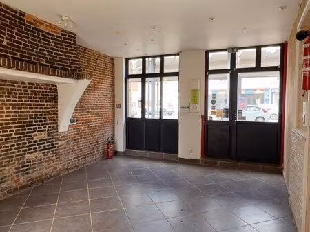 local commercial 50 m² - halles de buchy