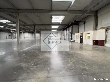 local industriel 2 733 m²