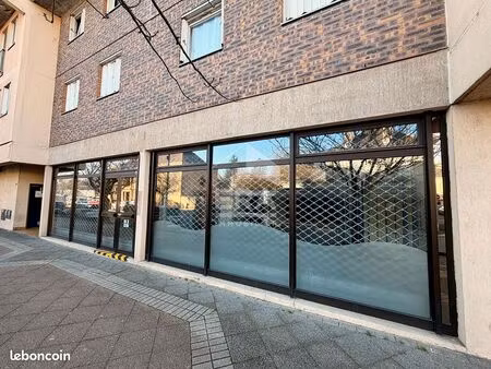 local commercial 148 m² montereau fault yonne