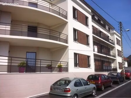 place de parking en sous-sol ( centre-ville )