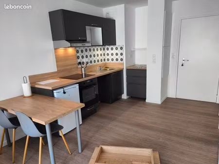 location appartement t2 meublé la roche-sur-yon - parfait état