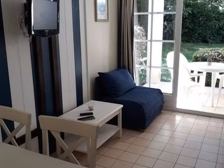 à louer – appartement t1 de 23 m² en bail mobilité – vue sur le lac de bourgenay
