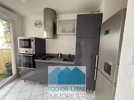 f2 meuble lyon 3eme proche metro sans souci