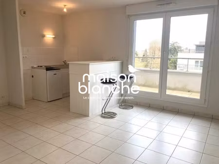location appartement 2 pièces 37 m² à tours (37000)  605 €