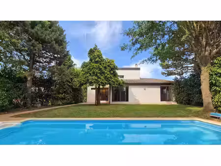 horbourg-wihr : maison d'architecte d'exception avec piscine sur 12 54 ares