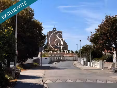maison familiale avec piscine  jardin et vue dégagée