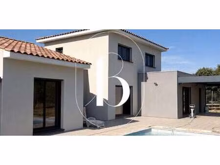 maison avec piscine et terrasse saint-quentin-la-poterie (30)