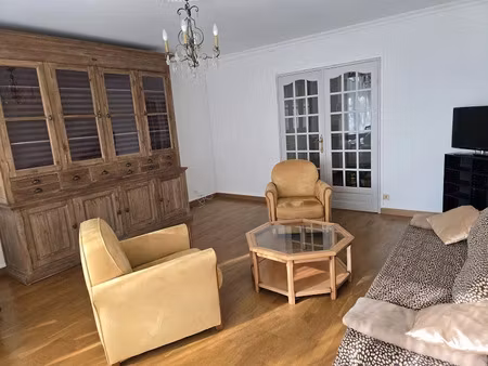 location meublée appartement 3 pièces 83 m² à angers (49000)  1 160 €