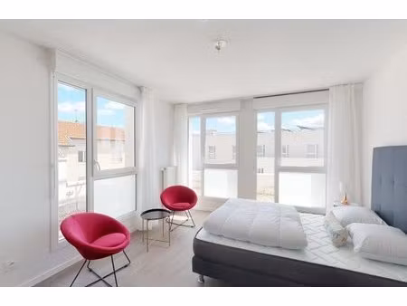 grand loft équipé