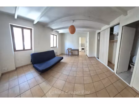6e cour lieutaud / rue du cdt imhaus - t1 de 29m2