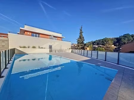 deux pièces de 45m² avec terrasse de 6m²