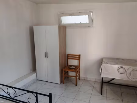 location meublée appartement 1 pièce 20 m² à nanterre (92000)  700 €