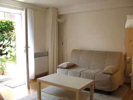 location meublée appartement 1 pièce 28 m² à nantes (44000)  555 €