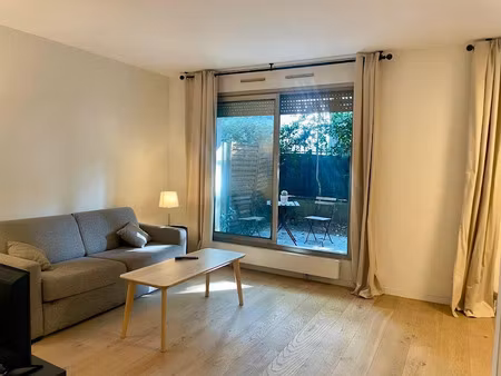 location meublée appartement 1 pièce 29 m² à neuilly-sur-seine (92200)  1 450 €