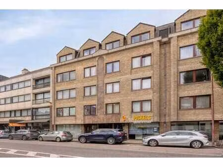 appartement 1 chambre avec un spacieux garage fermé à asse