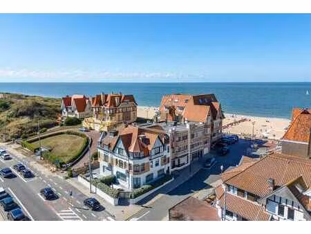 appartement exclusif rénové près de la digue maritime