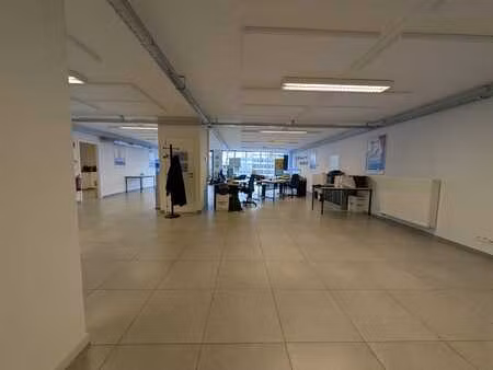 espace de bureau(x)