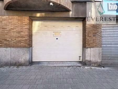 quartier helmet schaerbeek ! – garage privé à front de rue