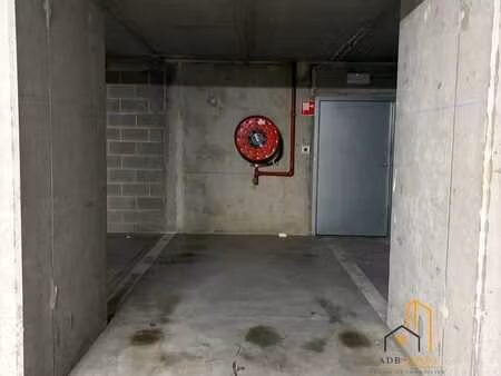 parking / garage