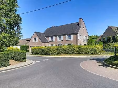 superbe villa 4 chambres avec beaucoup de volumes