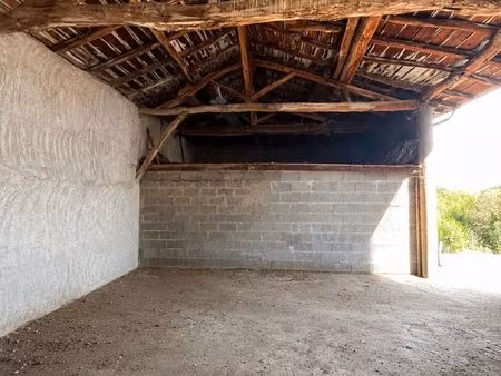 grange de caractère à réhabiliter - possibilité 140m2 - parcelle 500m2