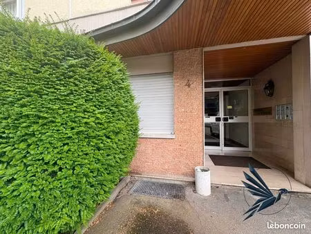 studio 1 pièce 31 m²