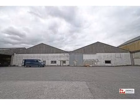 entrepôt spacieux à louer à marcinelle