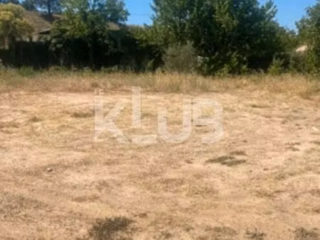 terrain 300 m² peyrolles en provence