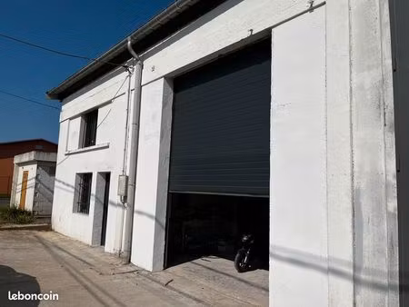 box de stockage 250 m2 zi croix de metz toul