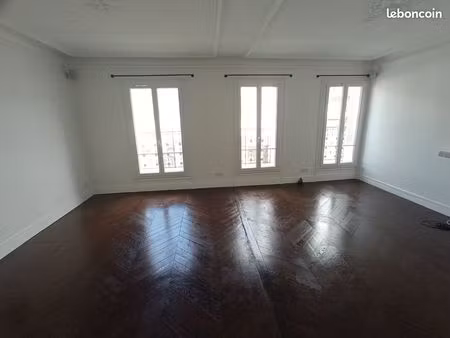 bel appartement avec balcon