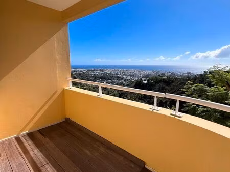 t2 calme avec vue mer  2 terrasses et parking - colline des camelias