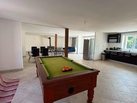 grande maison 7 pièces 230m2 + jacuzzi + jardin + terrasse