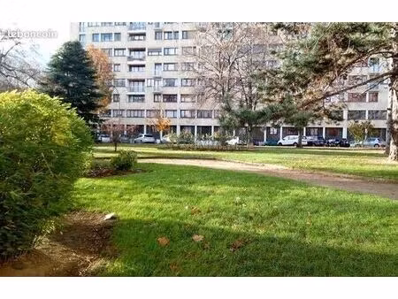 chambre 4 pièces 73 m²