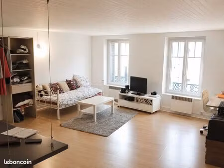 studio de 38 m² proche écoles pharma  d'infirmières  dentaire  sciences po